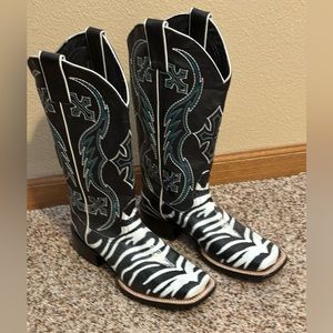 Nocona Boots size 6